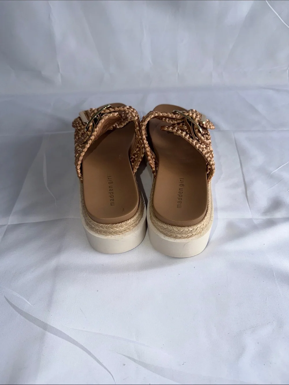 Madden Girl Mythical Crochet Platform Slide Sandals Natural 10 Like New - Picture 3 of 6